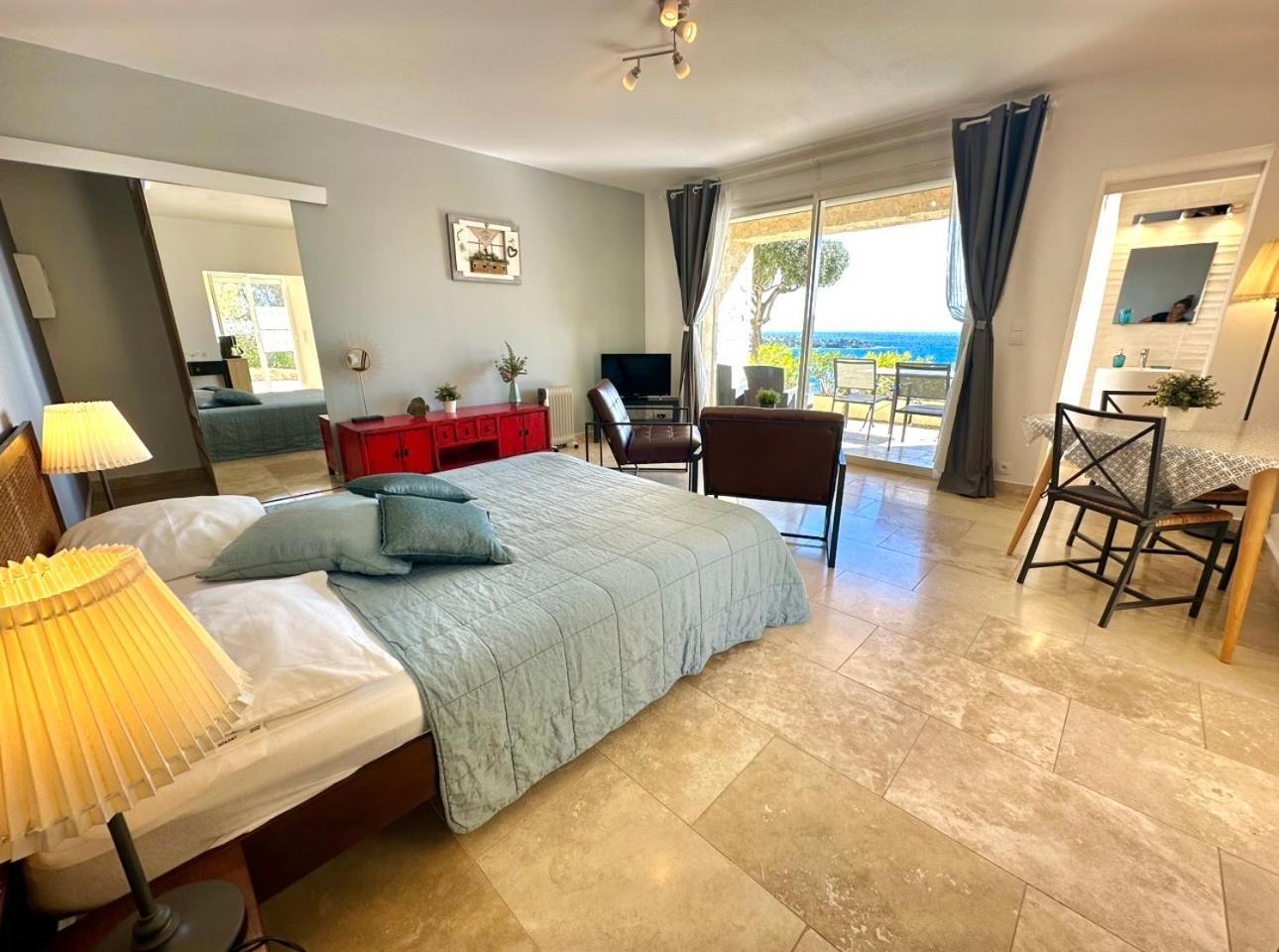 Villa Grand Baie Saint-Raphaël Екстериор снимка