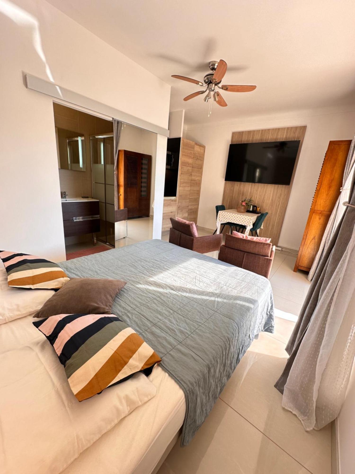 Villa Grand Baie Saint-Raphaël Екстериор снимка